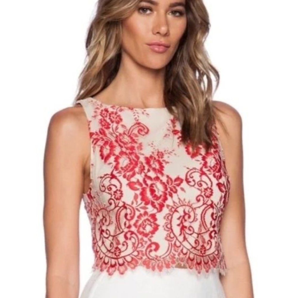 NWT - Alice + Olivia Avani Top Cropped Embroidered Red Lace - L